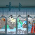 Новорічне оформлення вікон в дитячому саду   Напередодні всіма очікуваного улюбленого новорічного свята, повного яскравих вражень, хороводів, ігор і подарунків, в нашому дитячому садку ,
