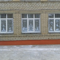 Оформлення вікон у групі «Зима»   Пропоную вашій увазі кілька варіантів оформлення вікон в дитячому саду на зимову тематику